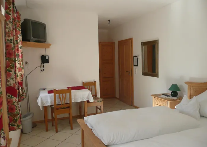 Landhaus Caesar - Hotel Garni